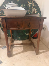 Mesita auxiliar nogal