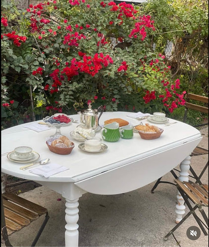 Mesa de cocina de ovalada