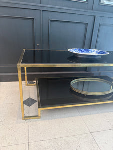 Mesa dd centro de laton