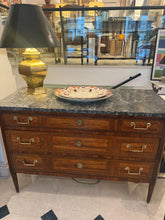 Comoda Louis XVI