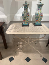 Mesa de hierro , pata marsella