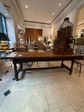 Mesa de castaño